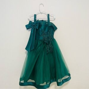 Elegant Green girl kid dress size 7y formal tulle event party emerald green